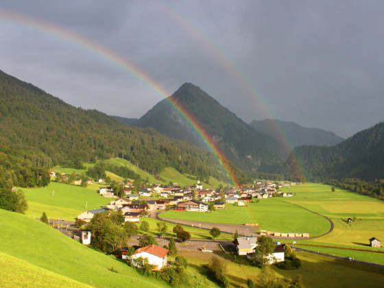 Doppelter Regenbogen in Vorarlberg